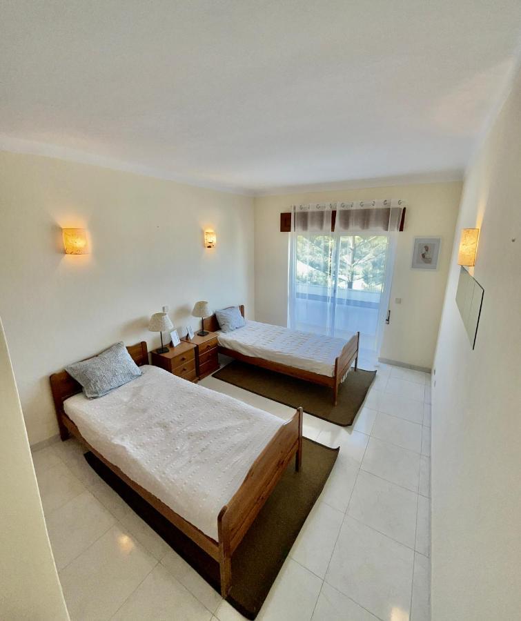 Charming Salema Apartment Bagian luar foto