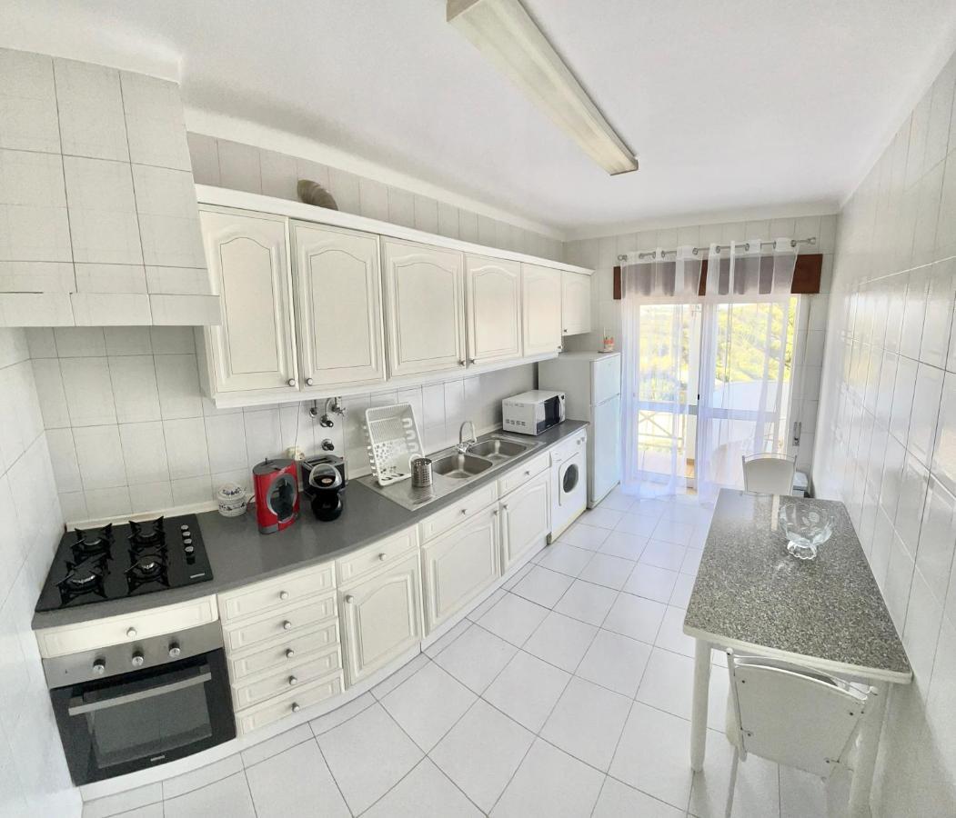 Charming Salema Apartment Bagian luar foto